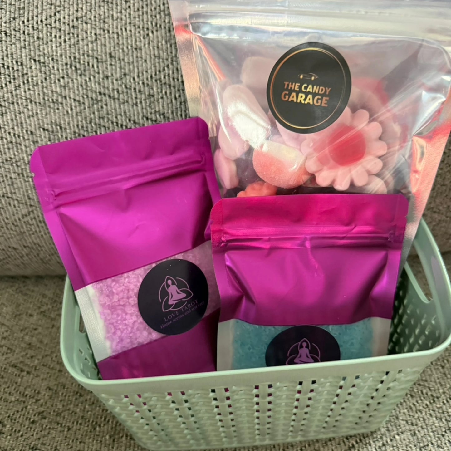 Mini pamper hamper